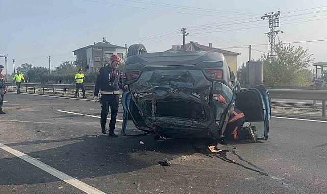 D-650'de otomobil takla attı: 2 yaralı