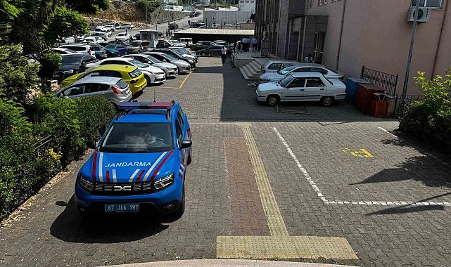 Depodan bir ton fındık çalan hırsızlar yakalandı