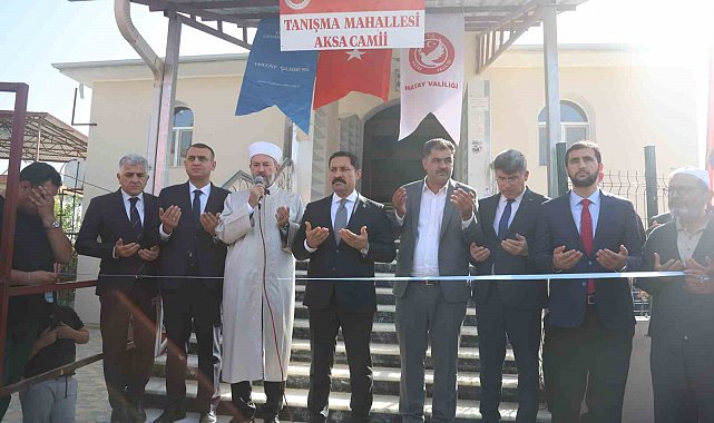Depremin yıktığı kentte inşası tamamlanan 107'nci cami ibadete açıldı