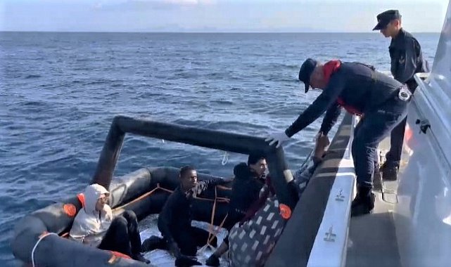 Didim'de 4 düzensiz göçmen kurtarıldı