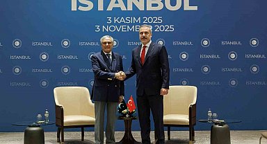 Dışişleri Bakanı Hakan Fidan, Pakistanlı mevkidaşı Mohammad Ishaq Dar ile bir araya geldi