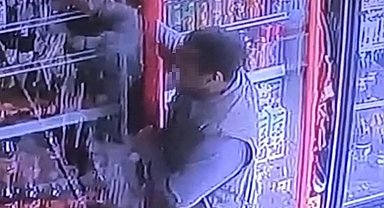 Diyarbakır'da bir şahsın içecek çalma anı güvenlik kamerasına yansıdı