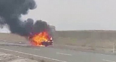 Diyarbakır'da seyir halindeki otomobil alev topuna döndü