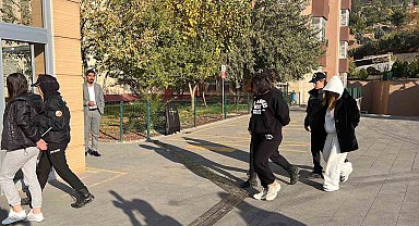 Dolandırıcılık ve bahis şebekesi 8,5 milyarlık işlem hacmi oluşturmuş: 17 şüpheli adliyeye sevk edildi