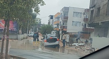 Dolgu yolda mahsur kaldı