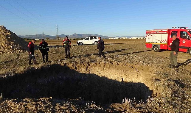 Dört metrelik çukura düşen keçi itfaiyece kurtarıldı