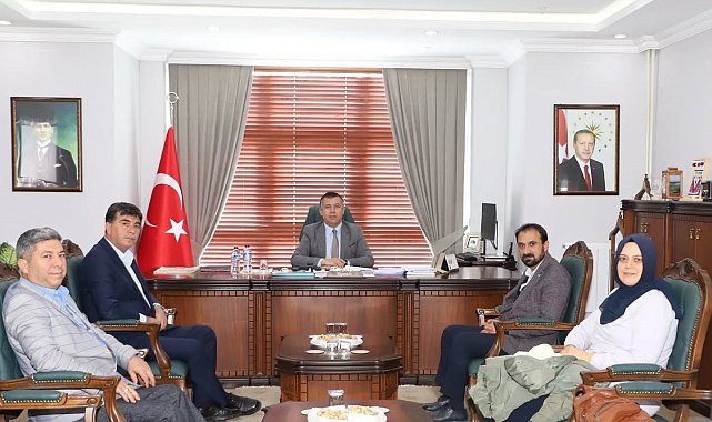 Eğitimcilerin talepleri Demirci'de masaya yatırıldı