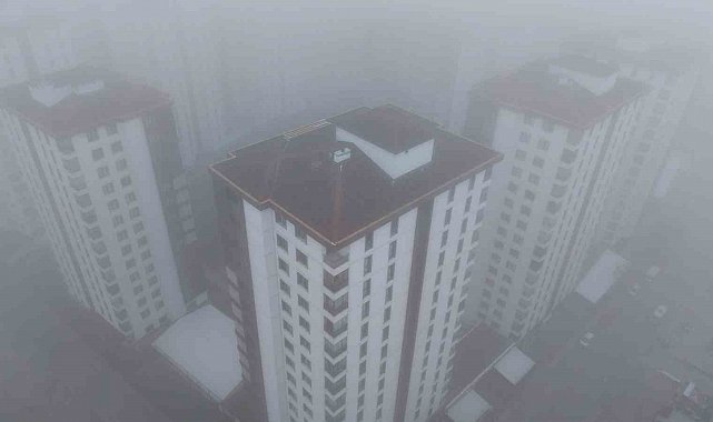 Elazığ'da 200 metreden şehir sis içinde kayboldu