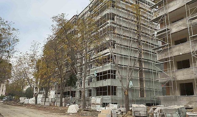 Elazığ'da inşaattan düşen işçi ağır yaralandı