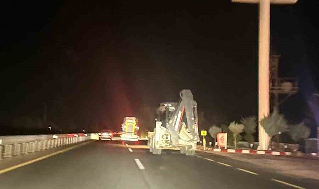 Elazığ'da stop ışıkları olmayan kepçe kazaya davetiye çıkardı