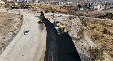 Elazığ'da yol yenileme çalışmaları devam ediyor