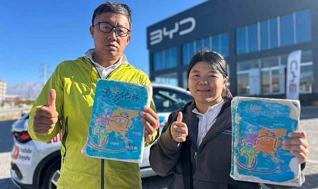 Elektrikli araçla dünya turuna çıkan çevreci çift Van'a ulaştı