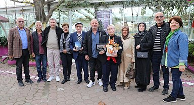 Emekli öğretmen ilkokul öğrencileriyle 50 yıl sonra ilk kez buluştu