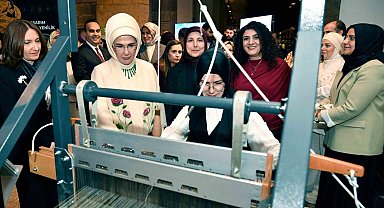 Emine Erdoğan: "Sof kumaşının desenlerindeki zevkiselim ve dokumasındaki ustalık, onu 16. ve 17. yüzyıllarda dünyaca tanınan bir kumaş haline getirmiştir"