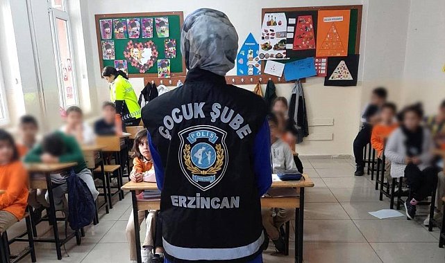 Erzincan'da çocuk polisi öğrencileri bilgilendirdi