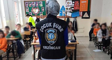 Erzincan'da çocuk polisi öğrencileri bilgilendirdi
