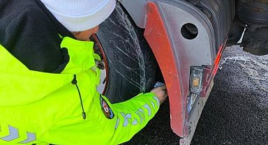 Erzincan'da zorunlu kış lastiği denetimi yapıldı
