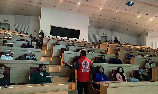 Erzurum polisinden gençlere güvenli gelecek bilgilendirmesi