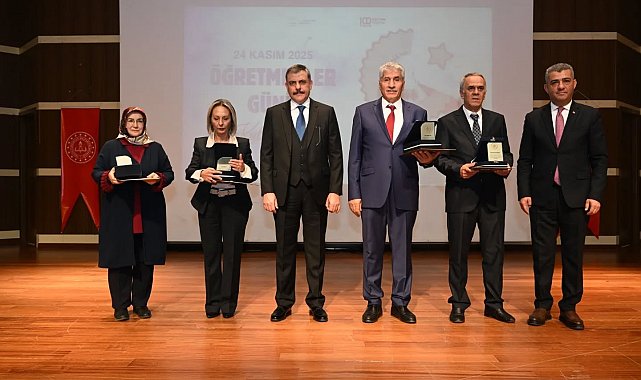 Erzurum'da 24 Kasım Öğretmenler Günü kutlaması