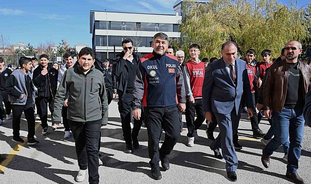 Erzurum'da her okul bir polise zimmetli