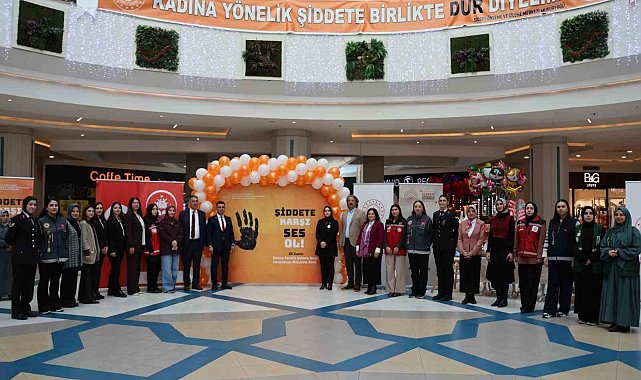 Erzurum'da "25 kadın 25 hikâye" sergisi açıldı