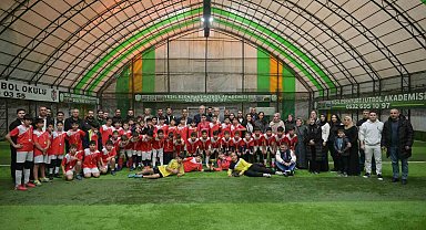 Esenyurt Belediyesi'nden gençlere spor desteği