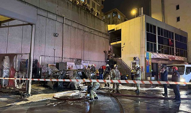 Esenyurt'ta şarjda olan elektrikli araç alev alarak patladı