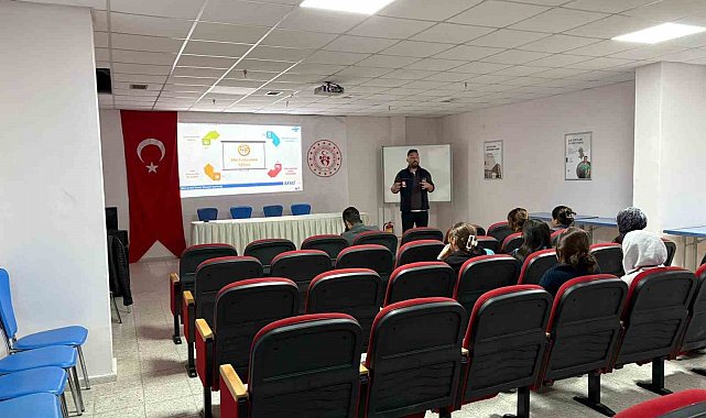 Eskişehir'de afet ve yangın farkındalık eğitimleri sürüyor