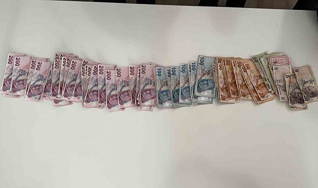 Esnaftan para toplayan dilencinin üzerinden 9 bin TL çıktı