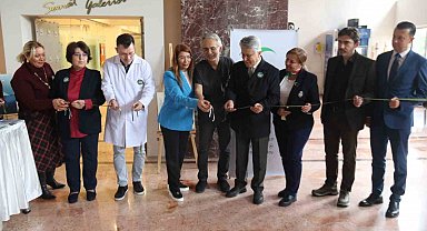 ESOGÜ'de bağımlılık temalı karikatür sergisi açıldı