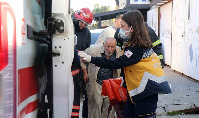Facianın eşiğinden dönüldü: Engelli aileyi komşuları kurtardı