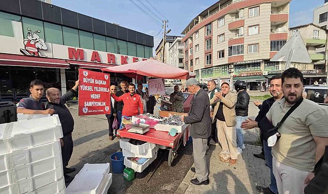 Fanatik balıkçı çıldırdı, hamsiyi 25 TL'den sattı