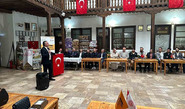 Fethi Gemuhluoğlu memleketi Arapgir'de anıldı