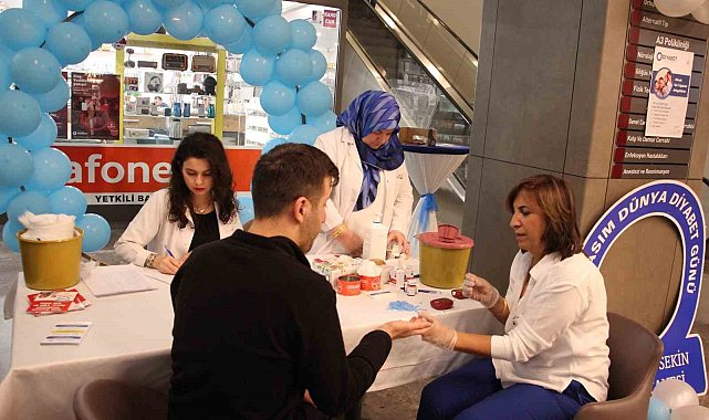 Fethi Sekin Şehir Hastanesi'nden diyabet konusunda bilgilendirme çalışması