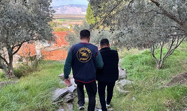 Firari şahıs ormanlık arazide saklanırken yakalandı