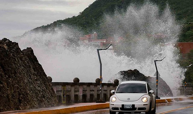 Fung-wong Süper Tayfunu Tayvan'a yaklaşıyor: 3 binden fazla kişi tahliye edildi