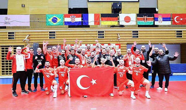 Futbol ve hentbol milli takımları, Tokyo'da yoluna kayıpsız devam ediyor