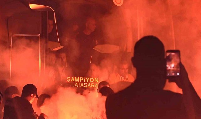 Galatasaray, Kocaeli'de coşkuyla karşılandı