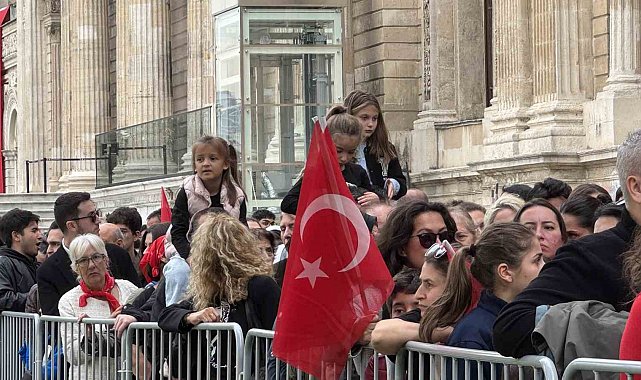 Gazi Mustafa Kemal Atatürk, Dolmabahçe Sarayı'nda anıldı