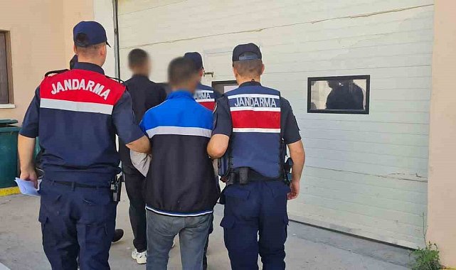 Gaziantep'te 3 düzensiz göçmen ve 3 organizatör yakalandı