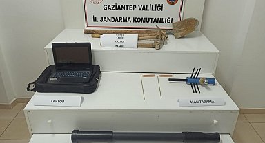 Gaziantep'te define bulmak amacıyla kaçak kazı yapan 9 şahıs suçüstü yakalandı