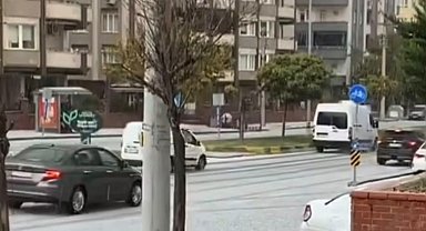 Gaziantep'te dolu etkili oldu: Cadde ve sokaklar beyaza büründü