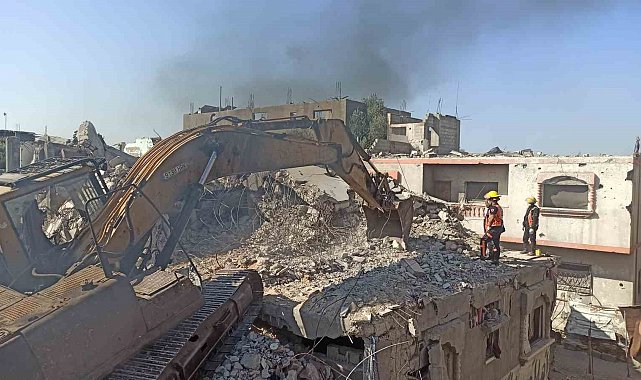Gazze'de enkaz altındaki cenazelerin çıkarılmasına yönelik çalışmaların ilk aşaması başladı