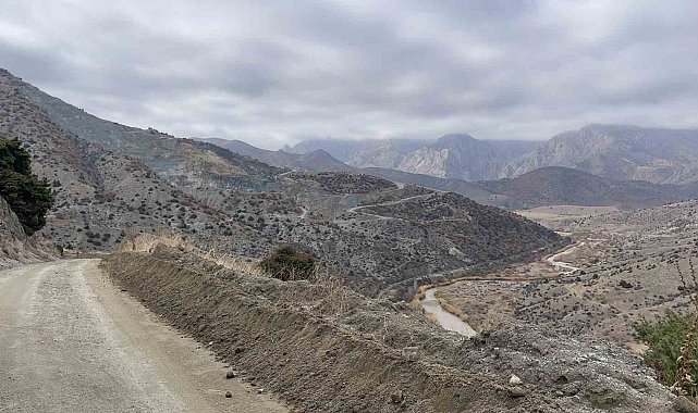 Göçük altında kalan işçiyi kurtarma çalışmaları sürüyor