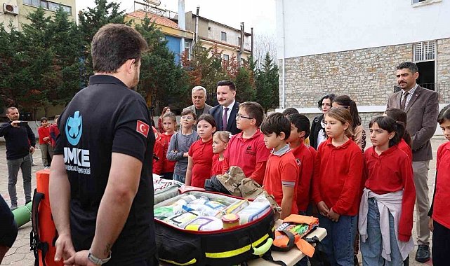 Gökçeada'da çocuklar sağlık ve afet konularında bilgilendirildi