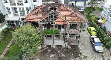 Gölcük'te atıl durumdaki tarihi yapı kütüphane oluyor