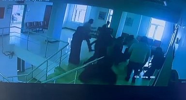 Hasta yakını ile sağlık çalışanları arasında "damar yolu" kavgası