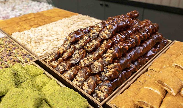 Havalar soğudu, cevizli pekmezli sucuk satışları arttı