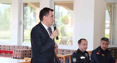 Hisarcık Kaymakamı Atam, muhtarların sorun ve taleplerini dinledi