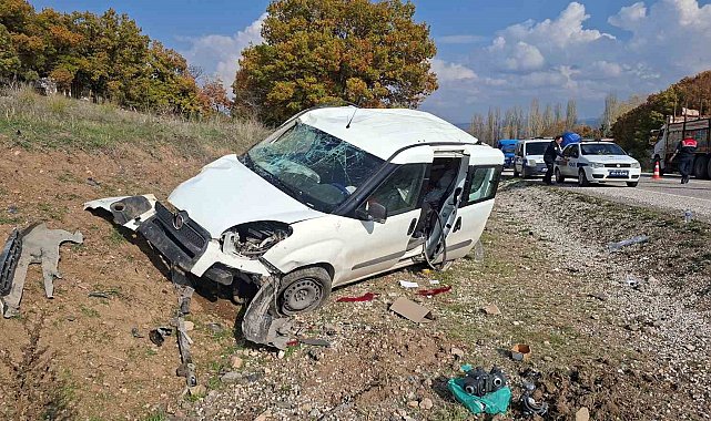 Hisarcık'ta takla atan aracın sürücüsü yaralandı